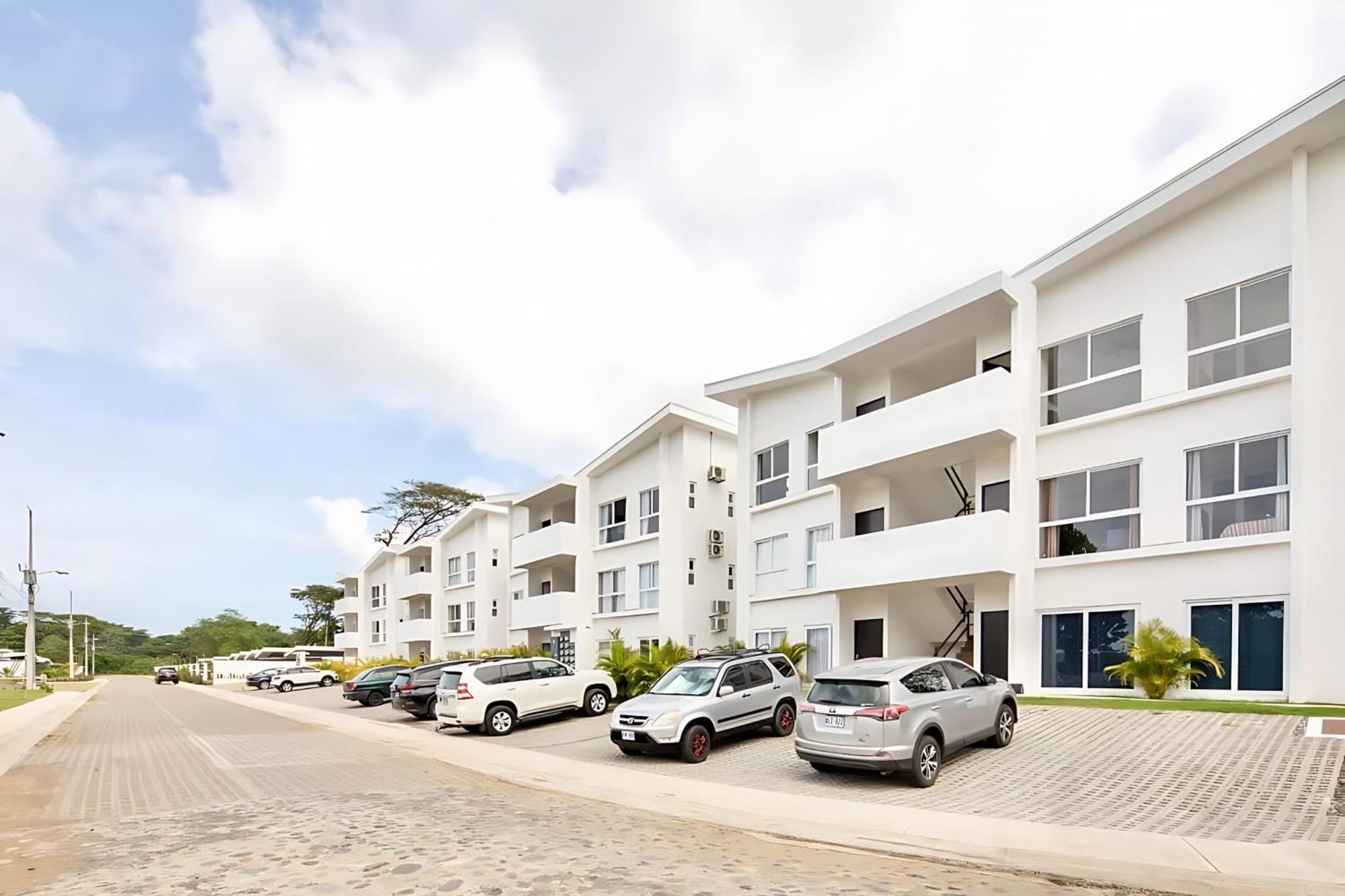 Modern 2Br Condo - Minutes From Jaco Beach - Prime Location Экстерьер фото